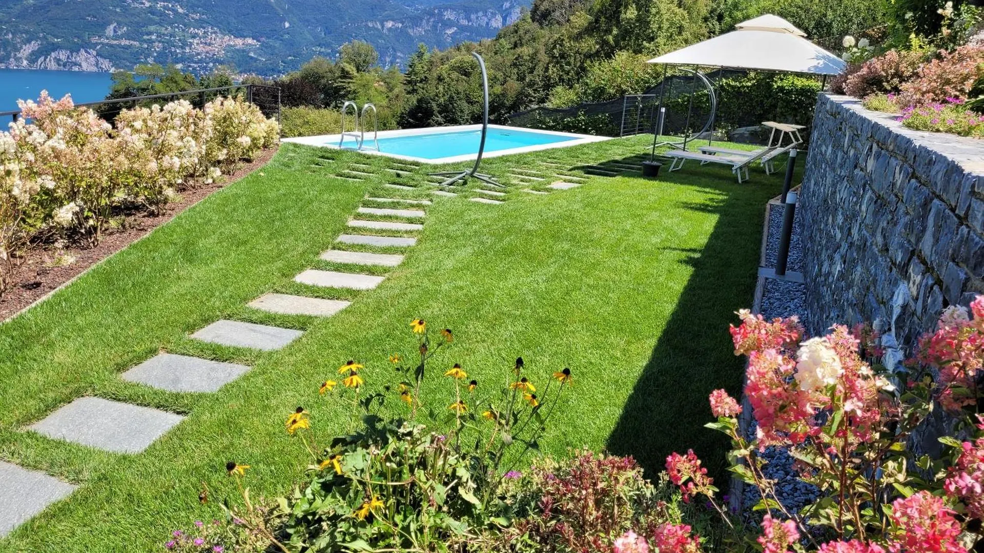 Paradise Villa Vista Lago Di Como A Menaggio 0*,  Italia